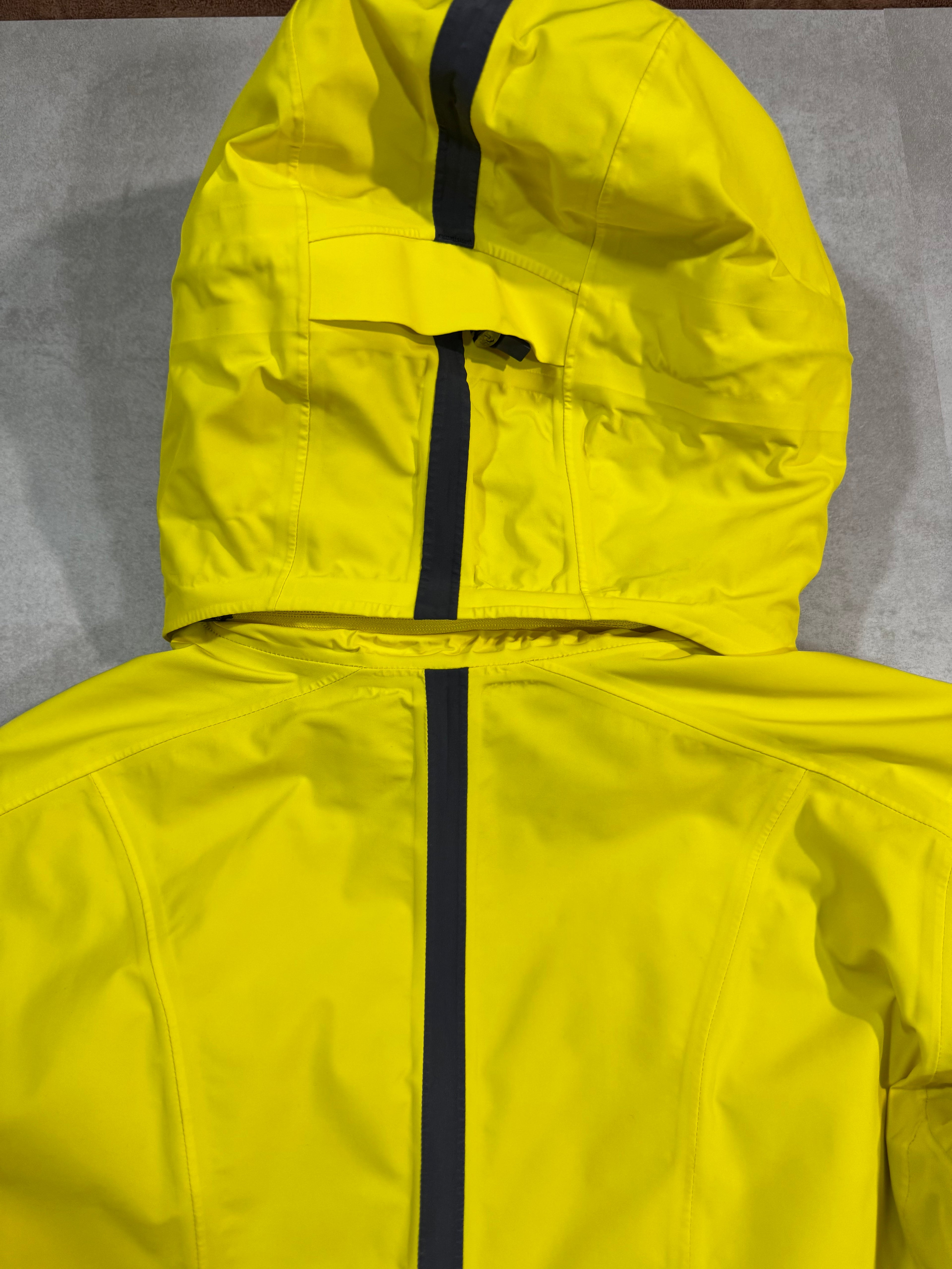 Veste de ski et Alpinisme
PeakPerformance Subadia W
ThermaCool Recco DWR YKK -
Taille L