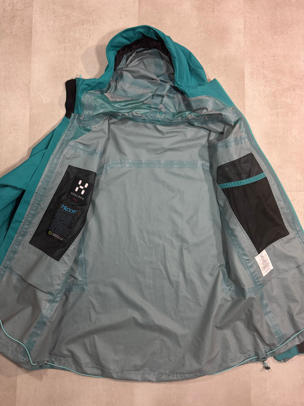 Hardshell 3L Haglöfs Proof YKK
Dwr - Taille M