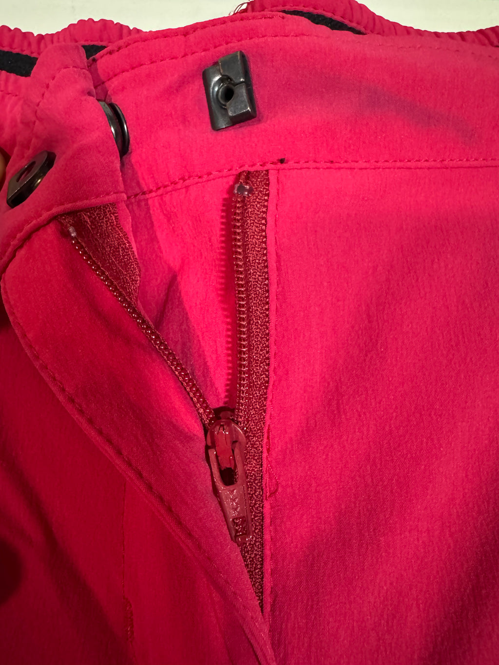 Pantalon softshell technique Millet – Randonnée / Trek / Alpinisme – Taille 34