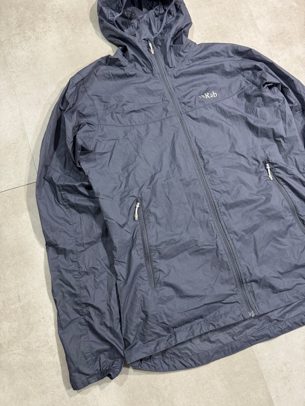 Veste imperméable et coupe vent compressible RAB Hyperlite DWR
YKK - Taille M