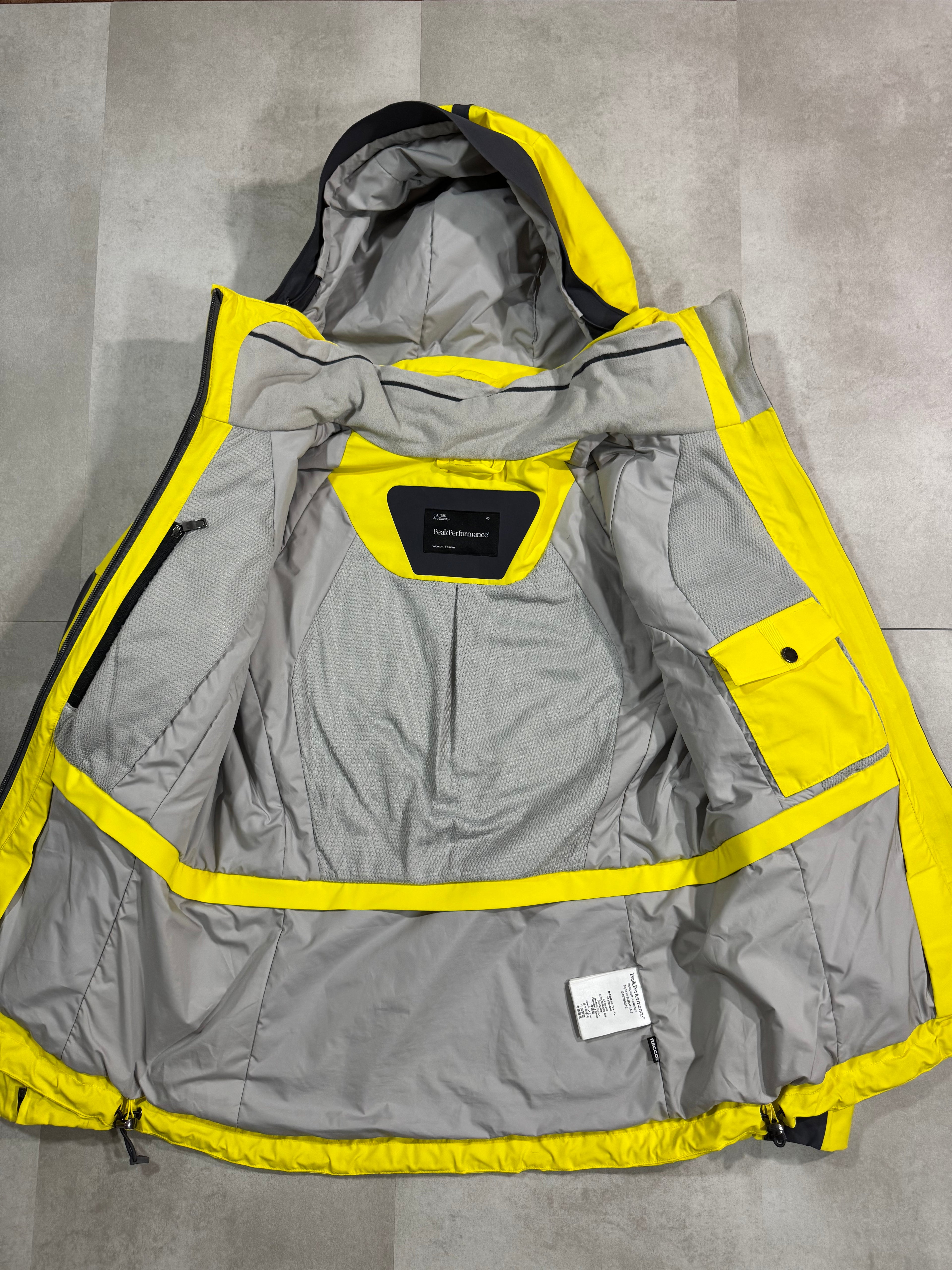 Veste de ski et Alpinisme
PeakPerformance Subadia W
ThermaCool Recco DWR YKK -
Taille L