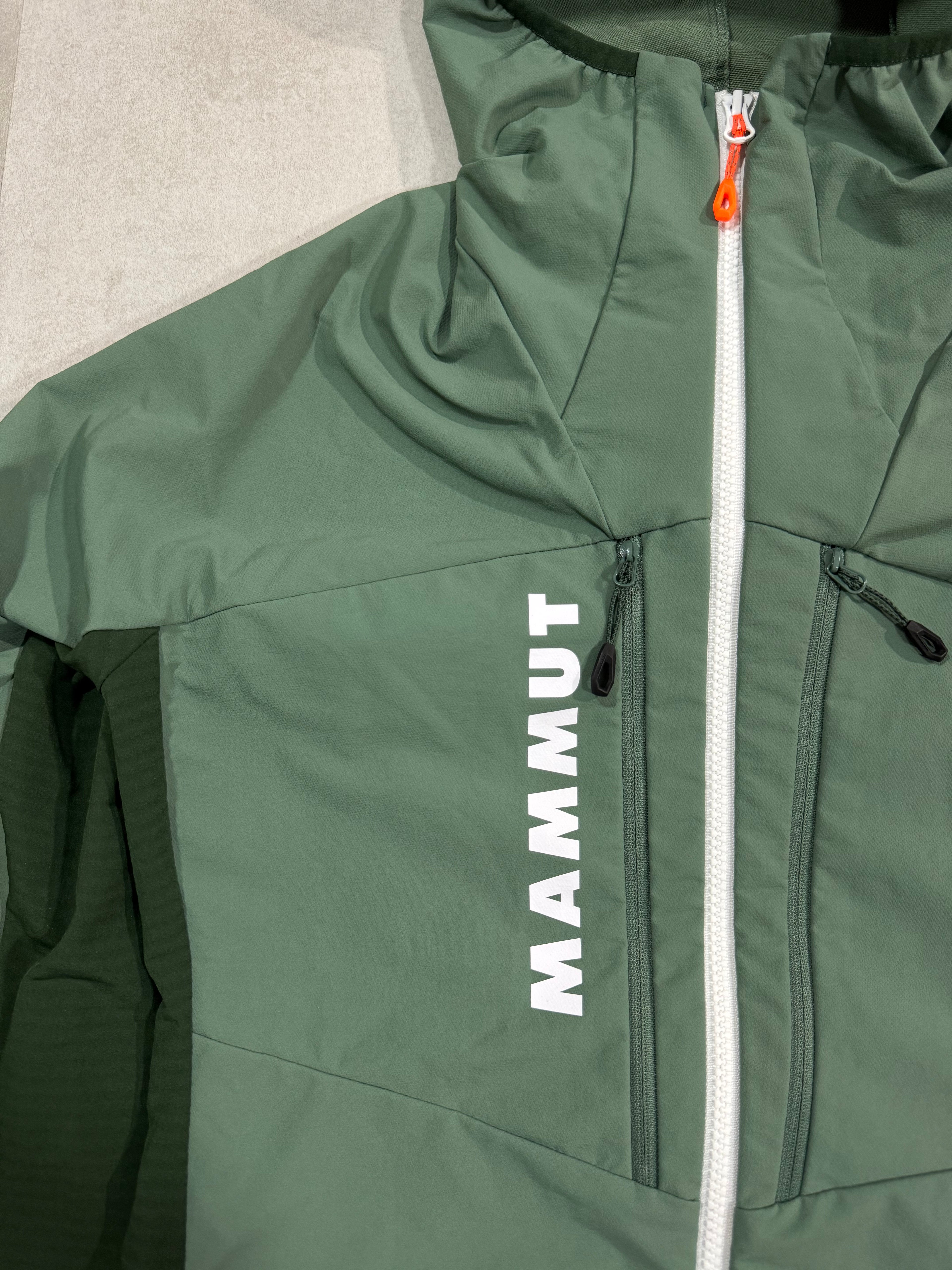 Veste Mammut Aenergy SO
Homme Hybrid Hooded Jacket
DWR YKK Vislon - Taille M