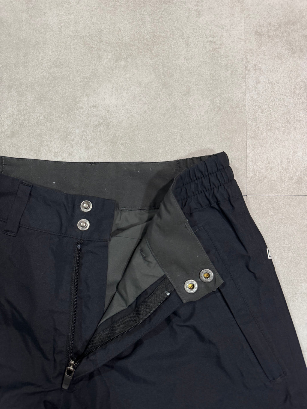 Pantalon de randonnée et
alpinisme Haglöfs GoreTex YKK
Astral GTX Pant - Taille XS