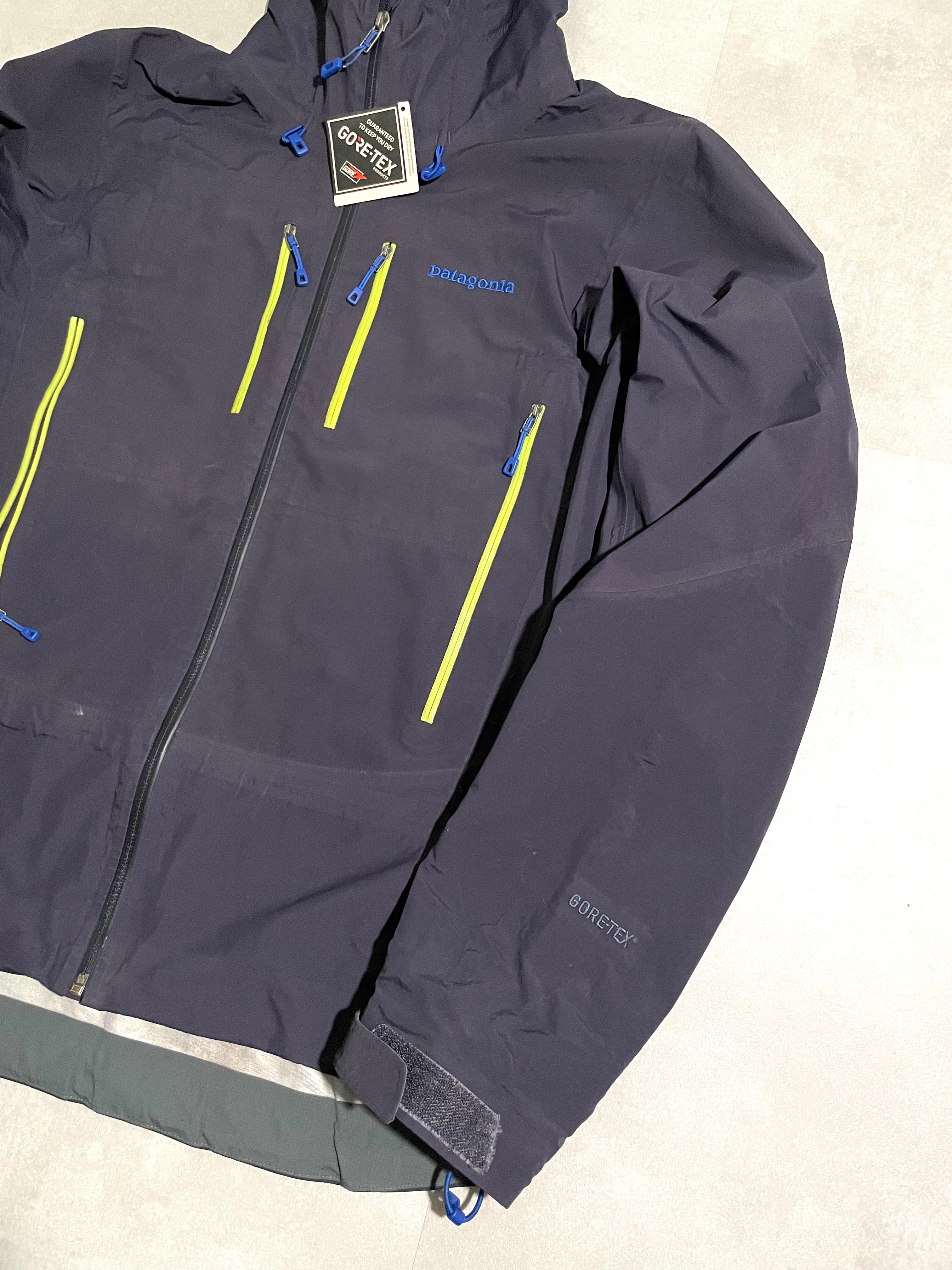 Hardshell 3L Patagonia Triolet
GoreTex YKK DWR - Taille S