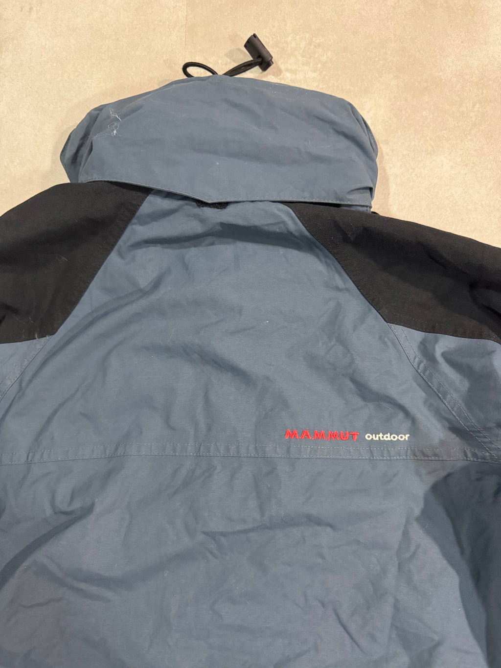 Hardshell 3L Mammut GoreTex
YKK Vislon - Taille S