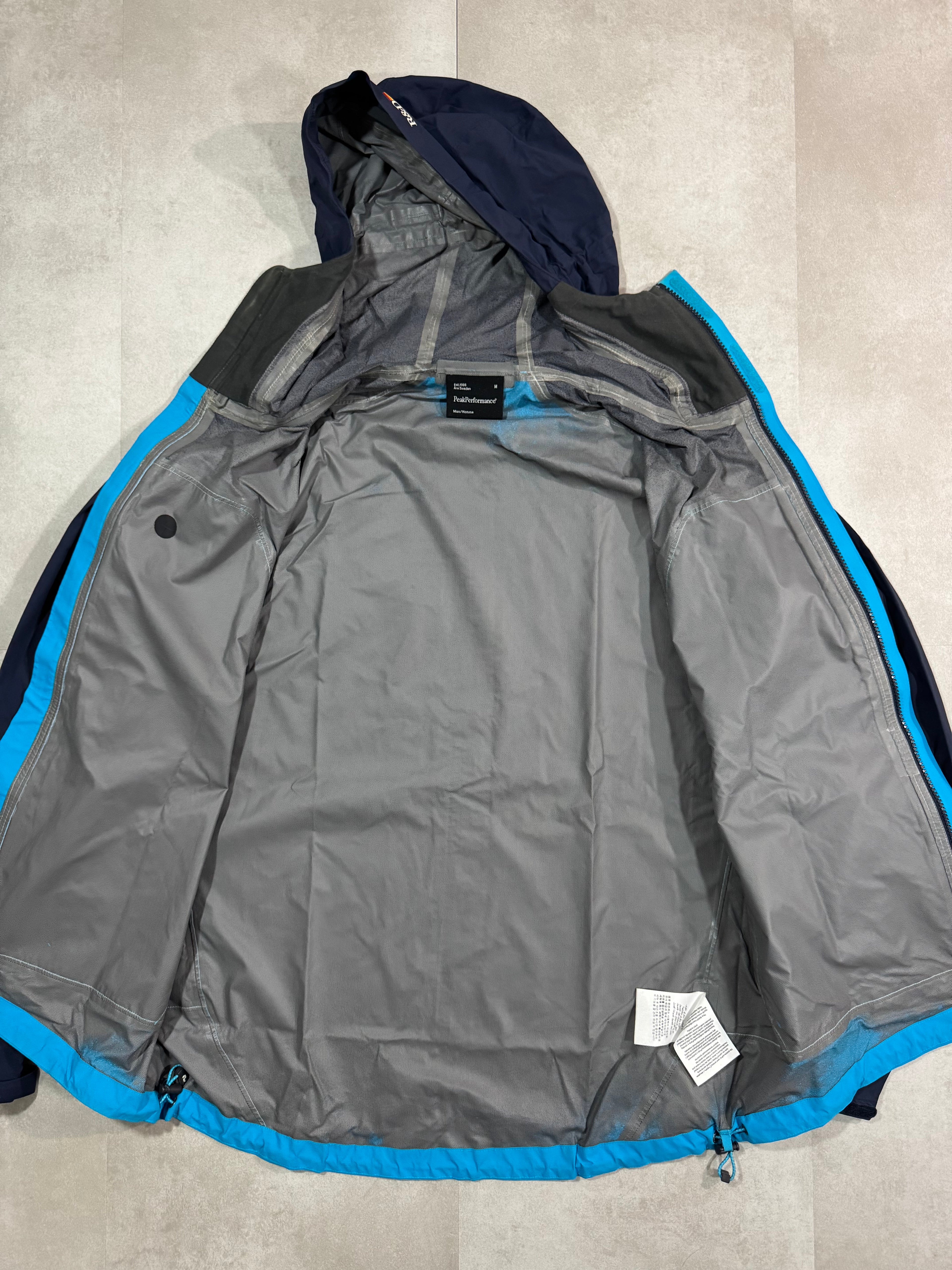 Hardshell 3L PeakPerformance
Swift J R&D Hipe Core + DWR - Taille M