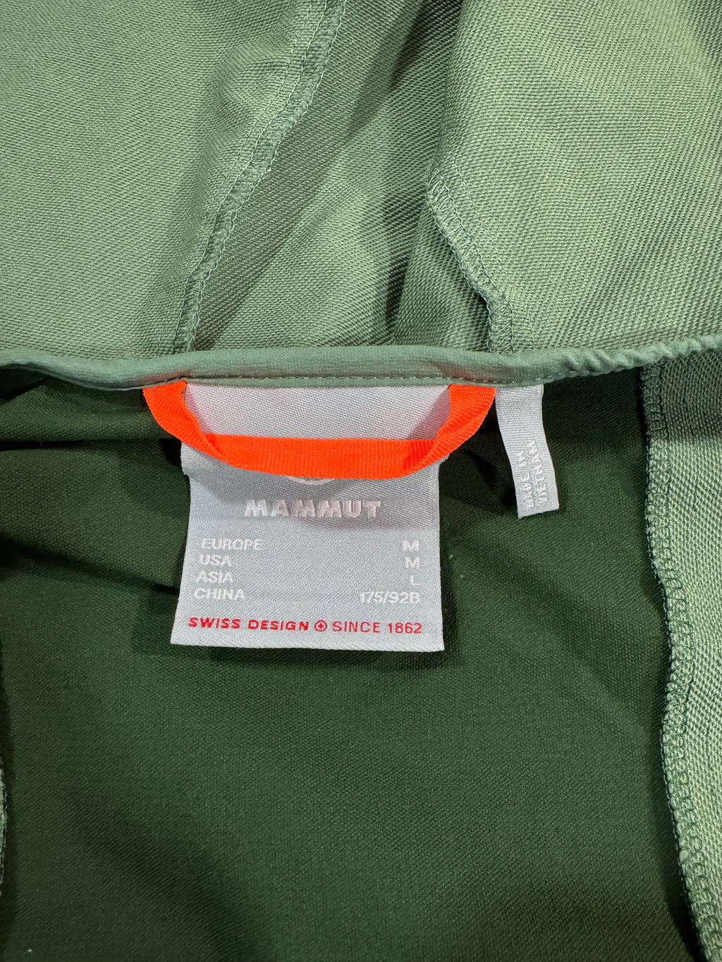 Veste Mammut Aenergy SO
Homme Hybrid Hooded Jacket
DWR YKK Vislon - Taille M