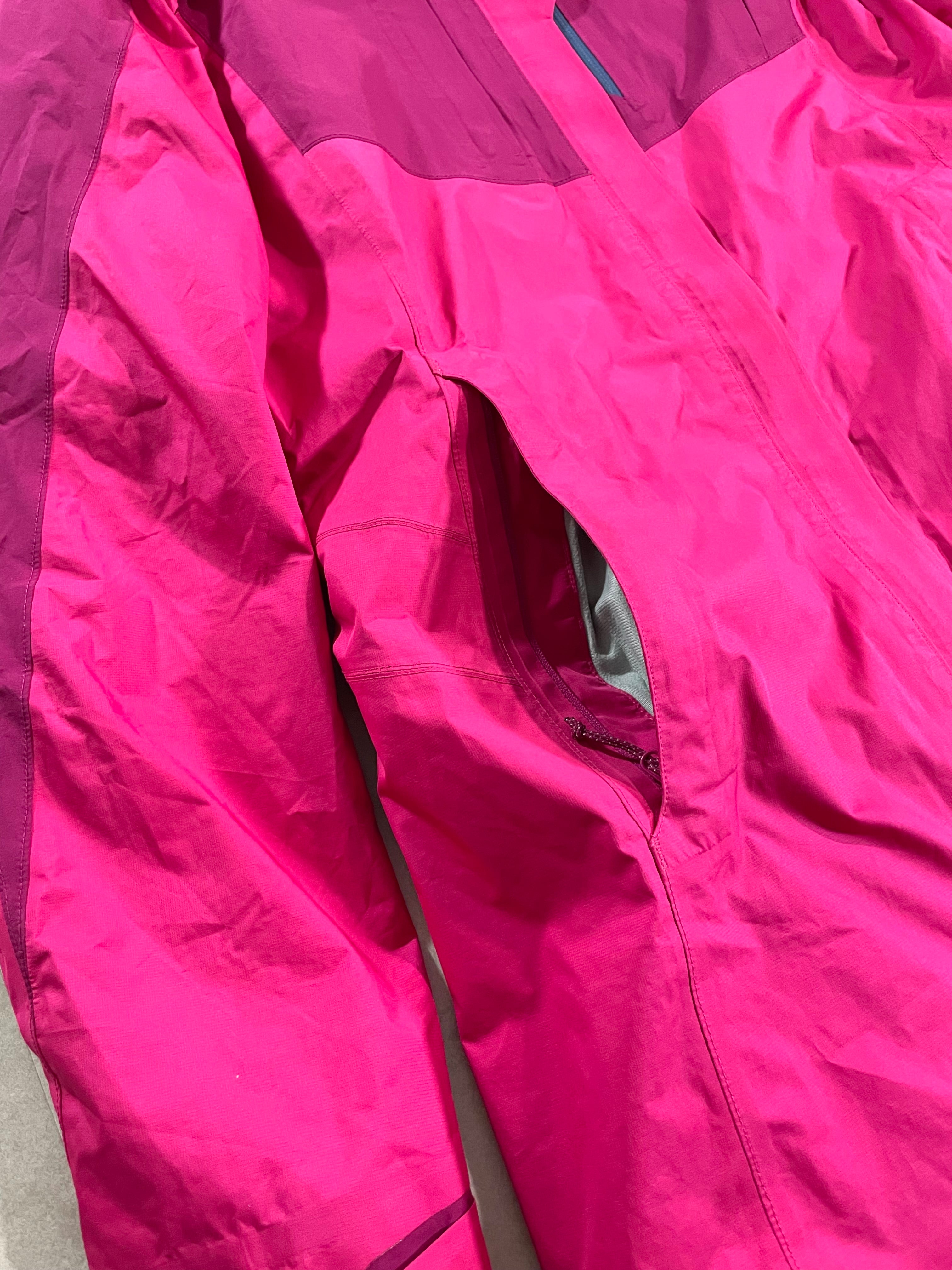 Hardshell 3L Salomon Gore-Tex
YKK Vislon matelassé - Taille M