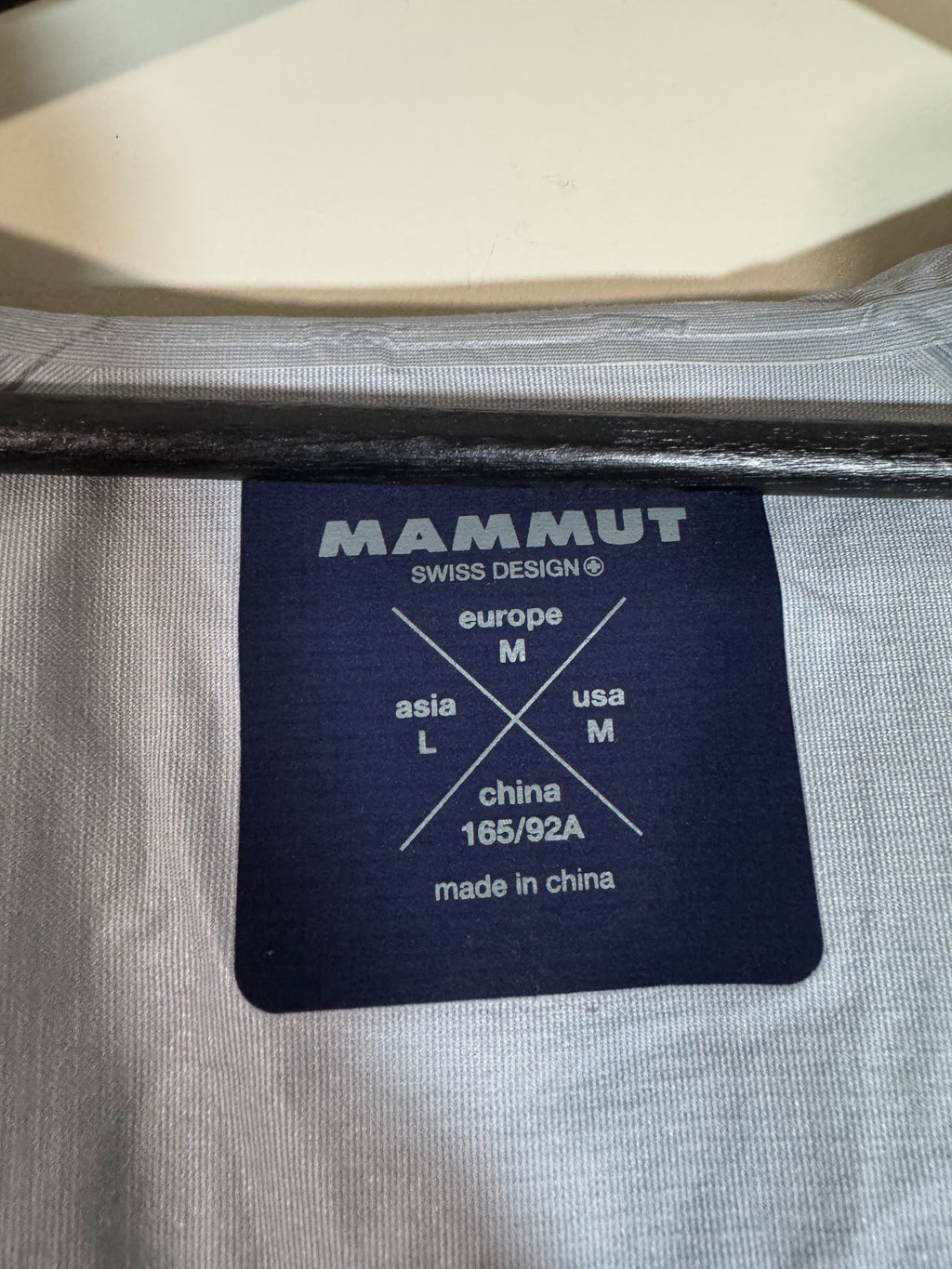 Veste hardshell Mammut – Randonnée / Trek / Alpinisme – Taille 38