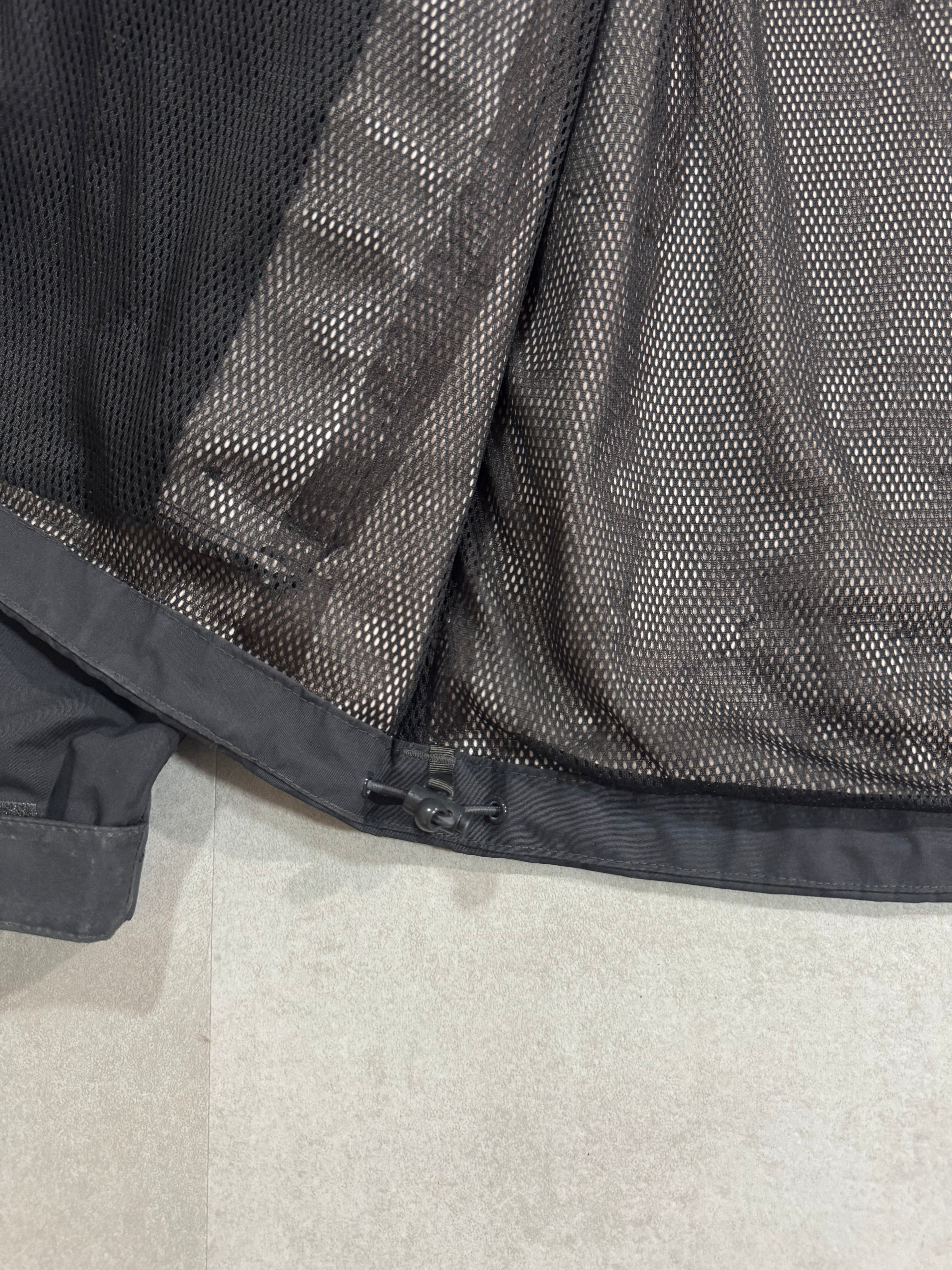 Hardshell 2,5L Helly Hansen
HellyTech Protection YKK - Taille
S