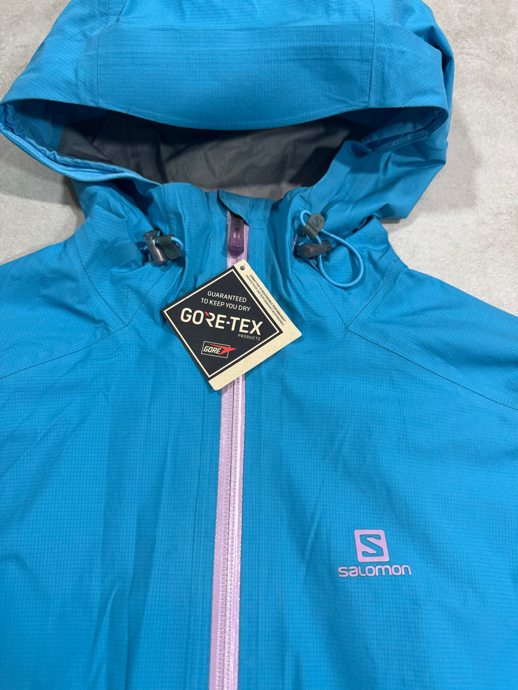 Hardshell 3L Salomon GoreTex
YKK - Taille L