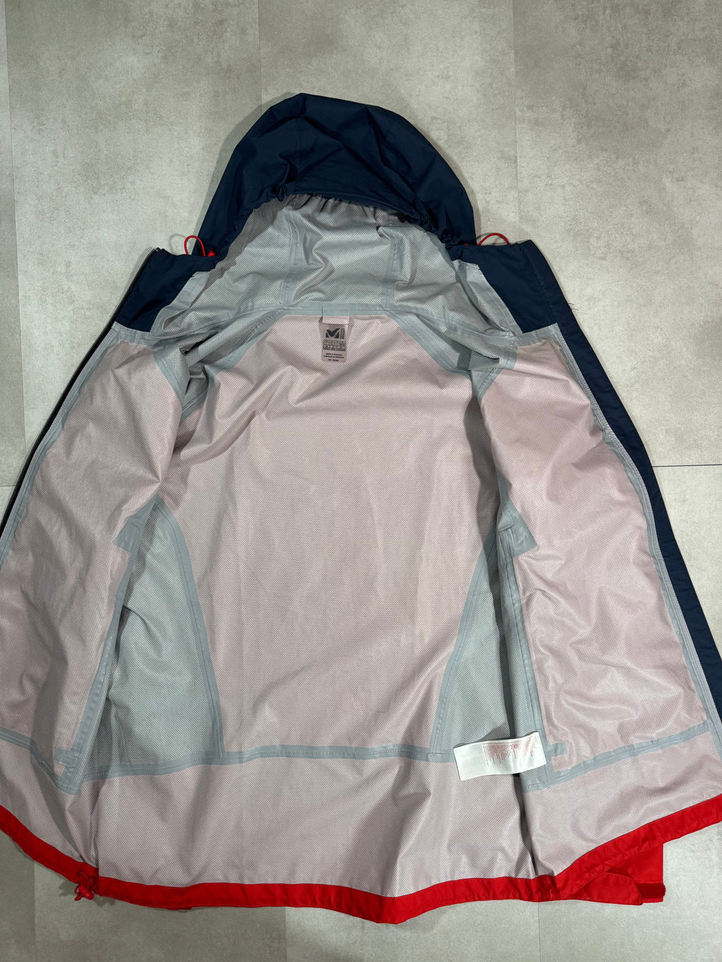 Hardshell  Millet 2,5L Fitz Roy III JKT 
 - Alpinisme / Randonnée / Trail - Taille L