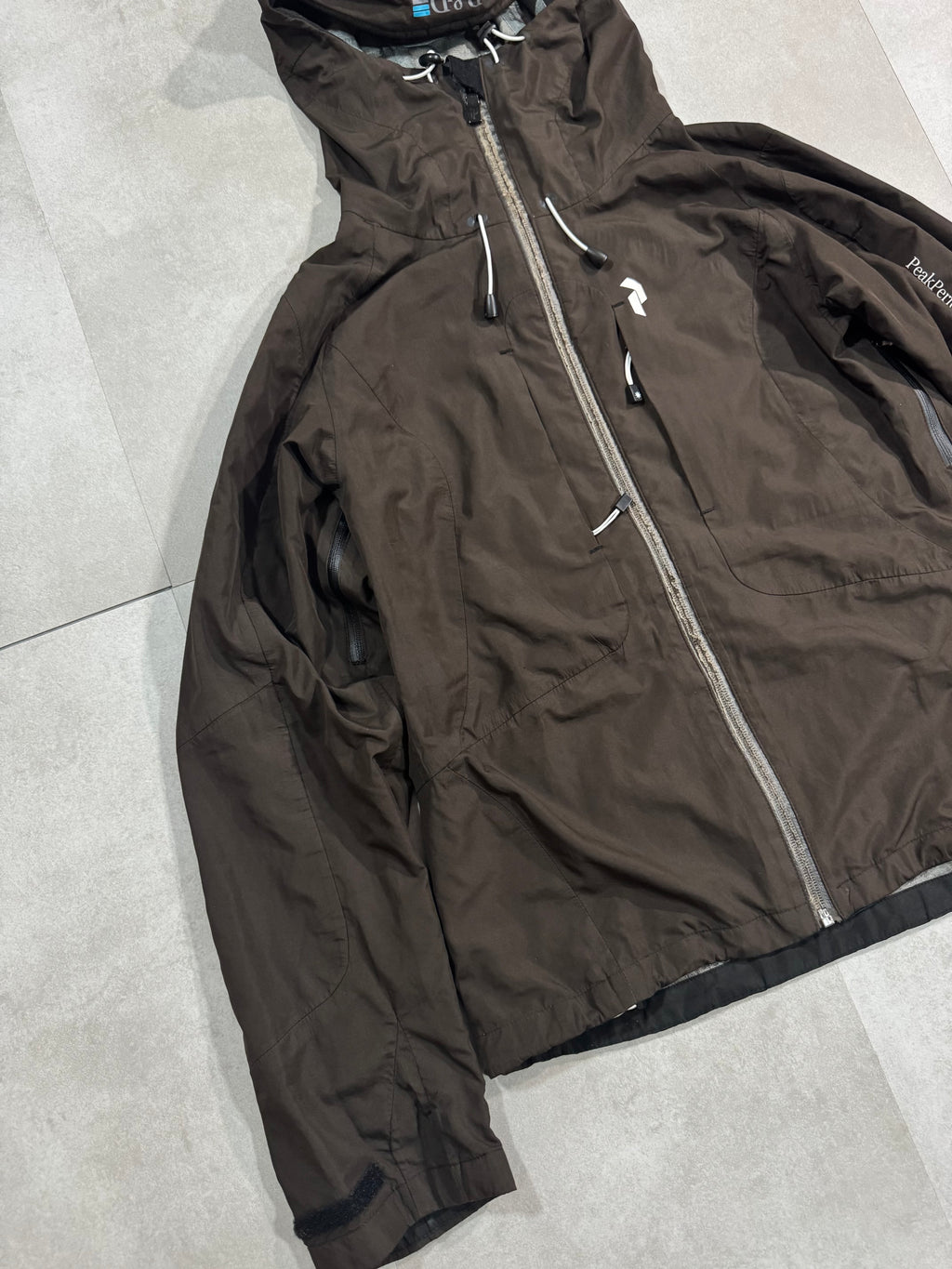 Hardshell 3L Peak Performance
BlackLight R&D DWR - Taille S