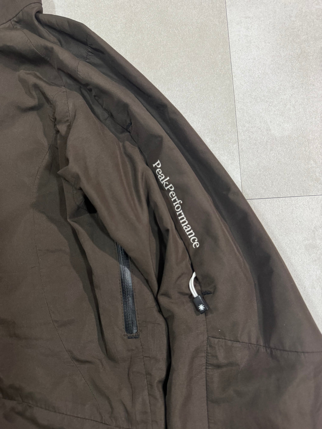 Hardshell 3L Peak Performance
BlackLight R&D DWR - Taille S