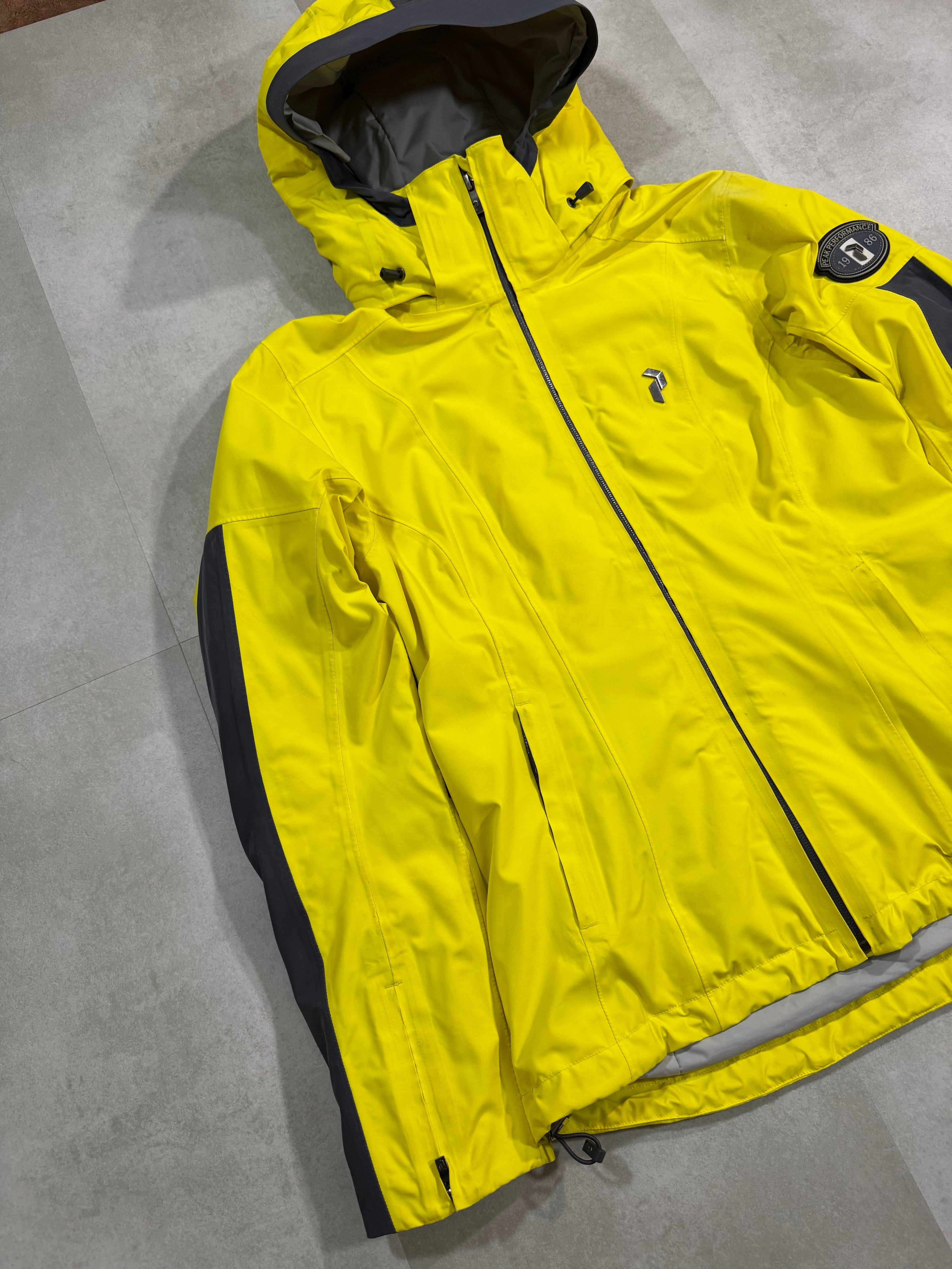 Veste de ski et Alpinisme
PeakPerformance Subadia W
ThermaCool Recco DWR YKK -
Taille L