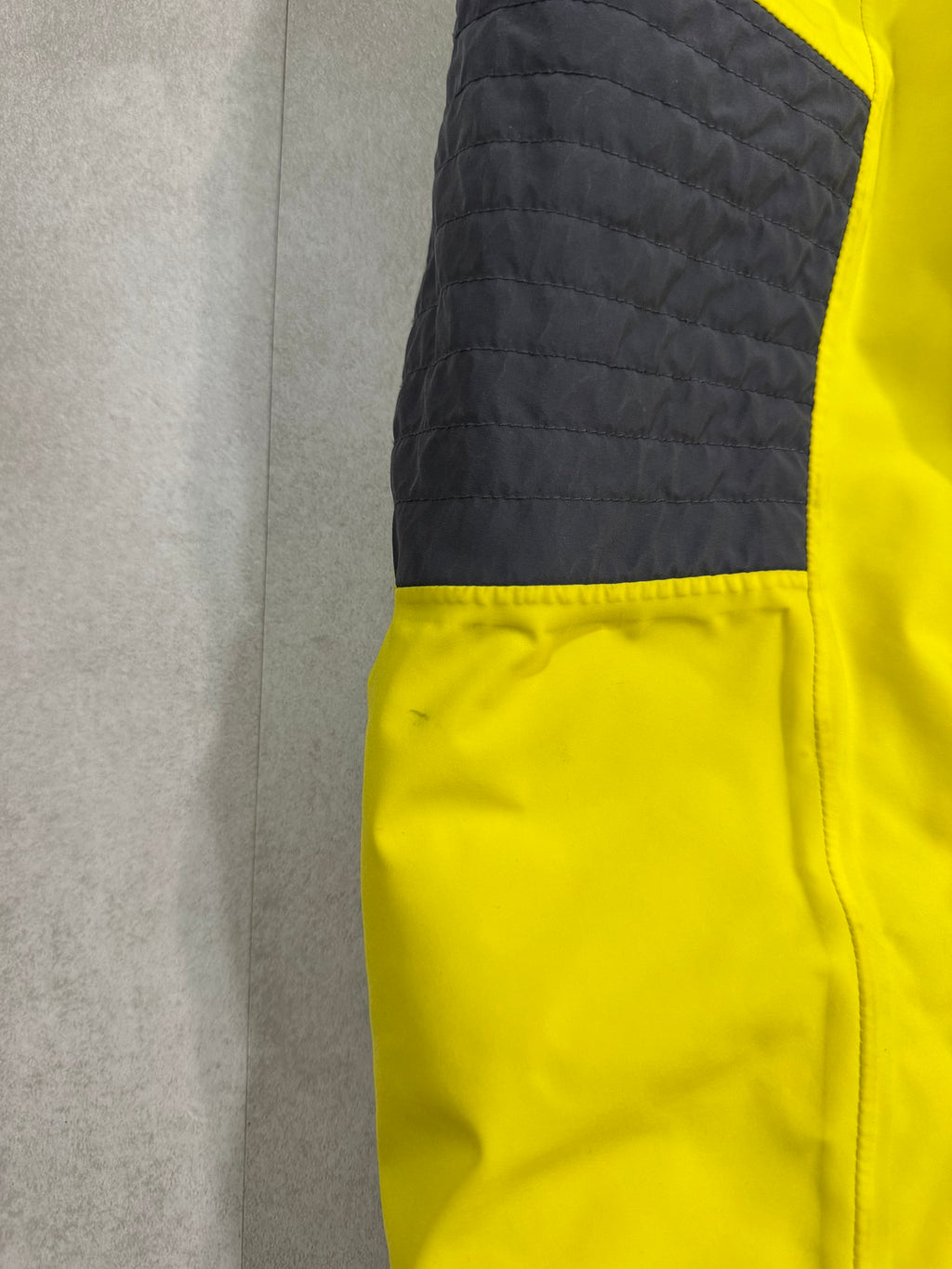 Veste de ski et Alpinisme
PeakPerformance Subadia W
ThermaCool Recco DWR YKK -
Taille L