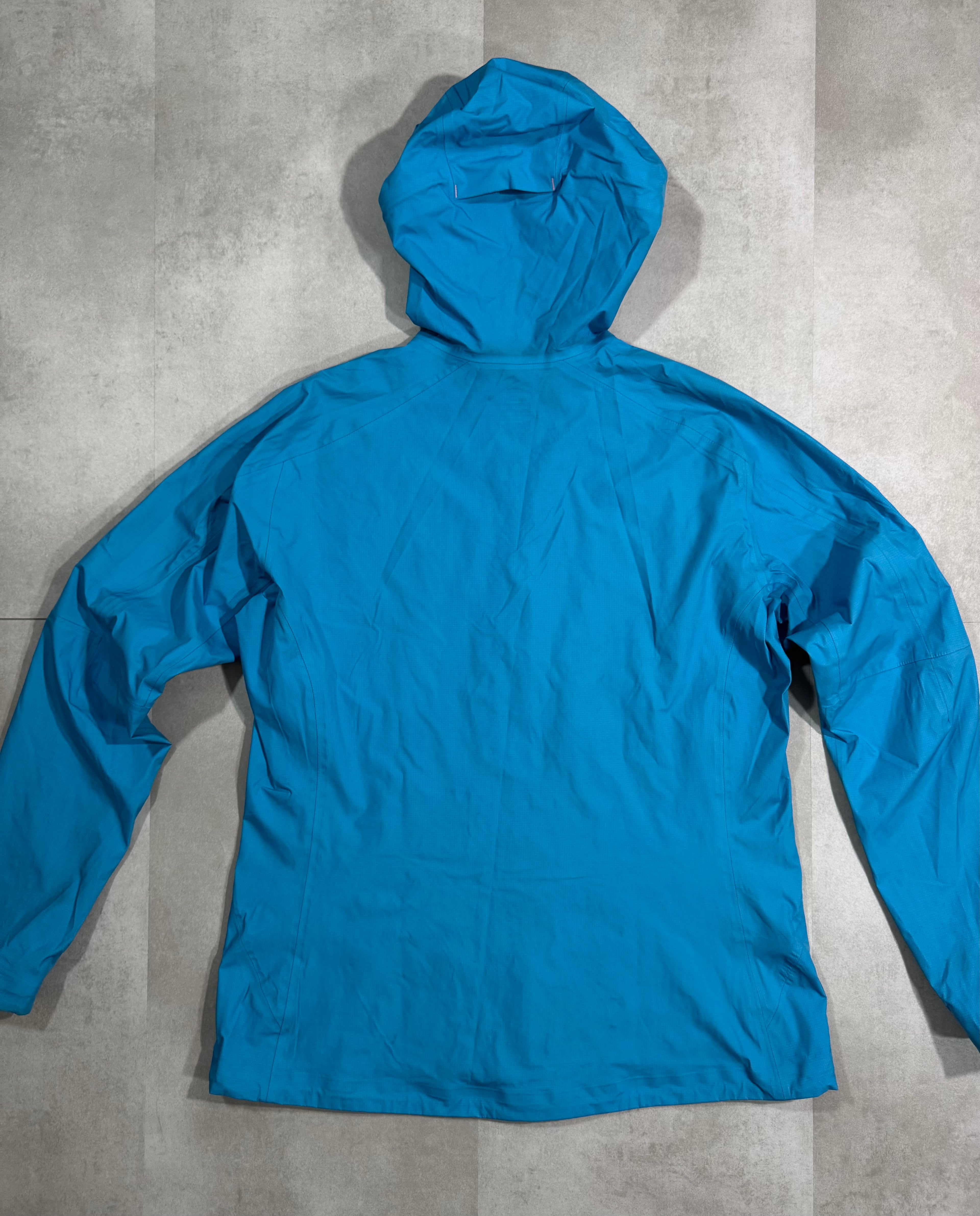 Hardshell 3L Salomon GoreTex
YKK - Taille L