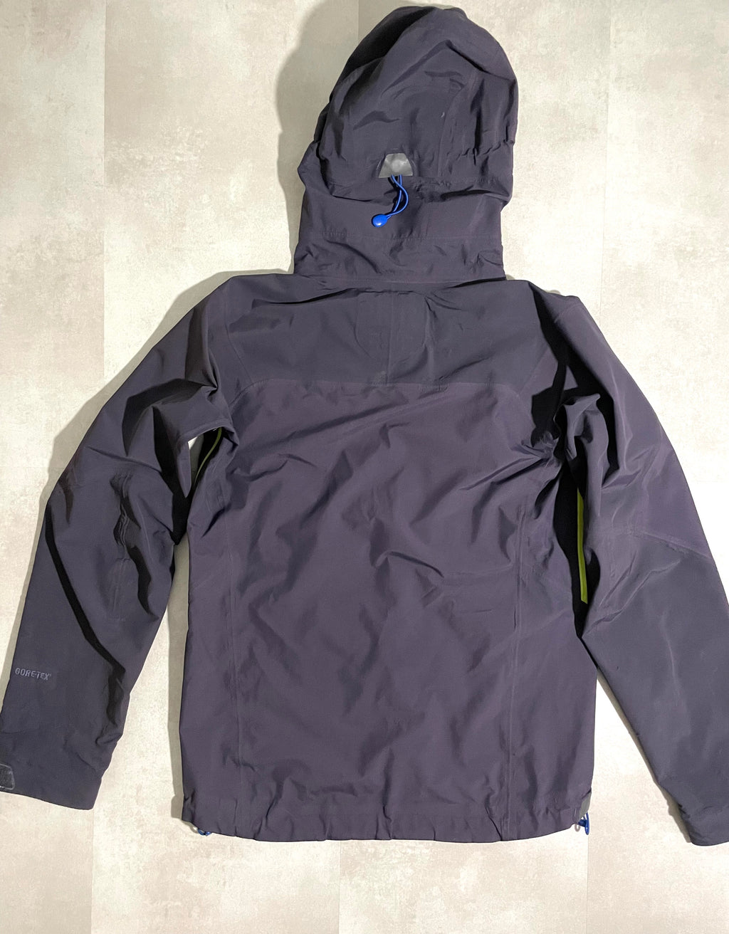 Hardshell 3L Patagonia Triolet
GoreTex YKK DWR - Taille S