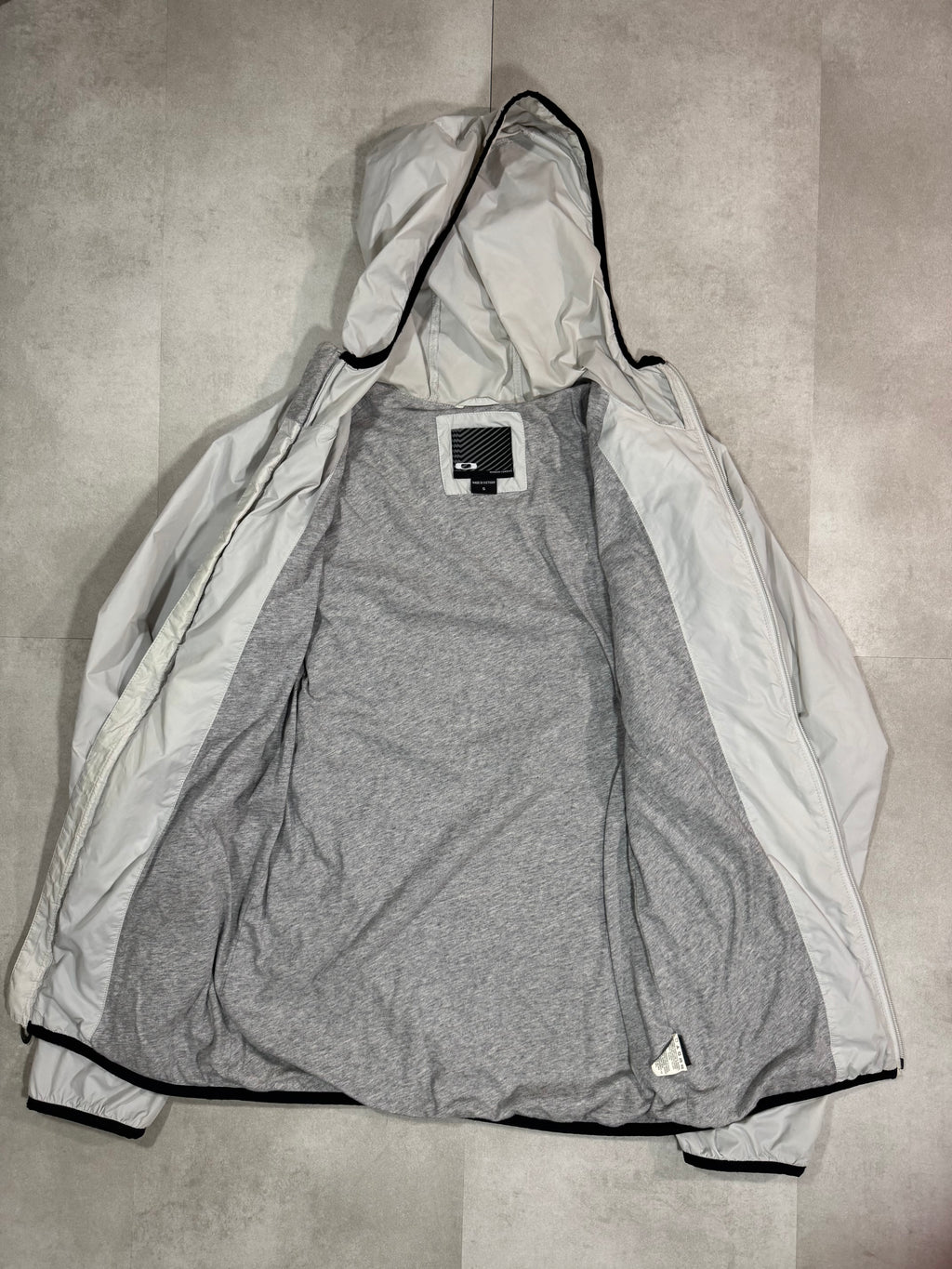 Veste imperméable et coupe vent
Oakley - Taille S