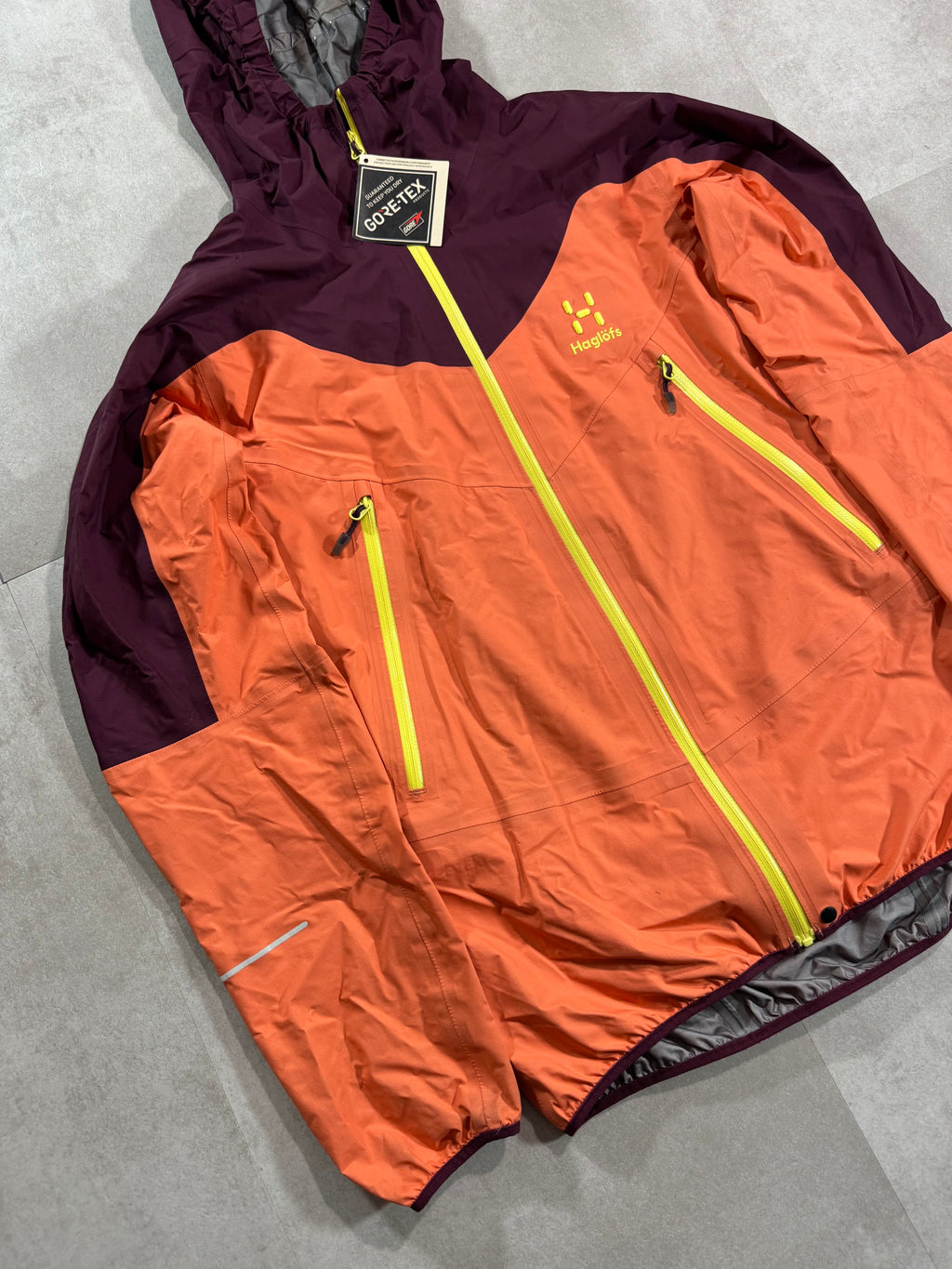 Hardshell 3L Haglöfs GoreTex LIM
Ykk - Taille Xs