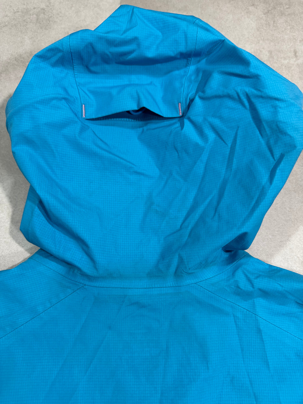 Hardshell 3L Salomon GoreTex
YKK - Taille L