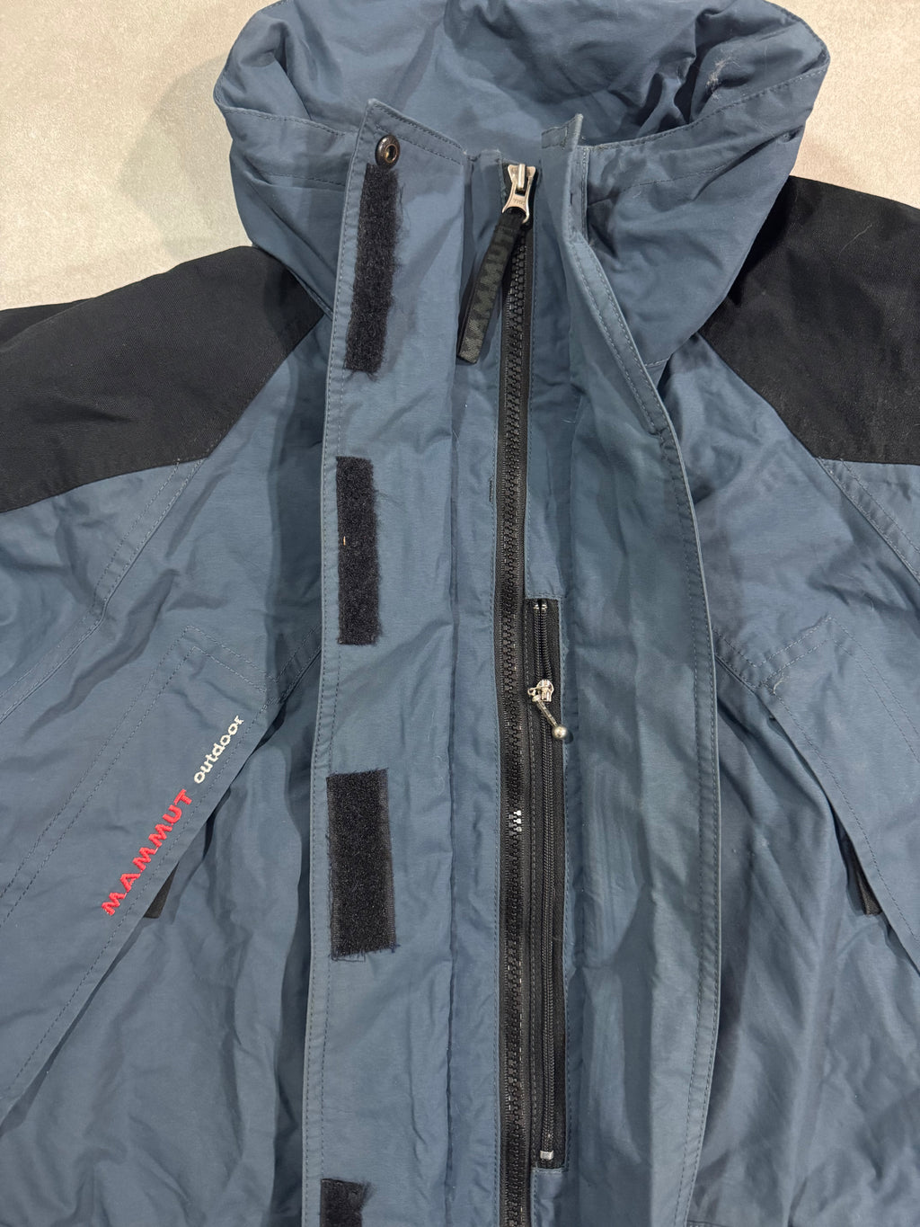 Hardshell 3L Mammut GoreTex
YKK Vislon - Taille S